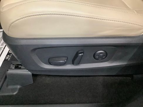Used 2023 INFINITI QX60 Pure image 11