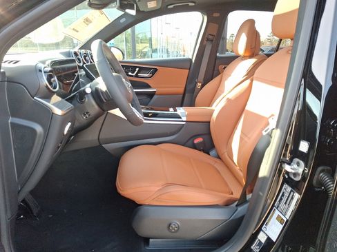 Used 2026 Mercedes-Benz GLC 300 4MATIC image 8