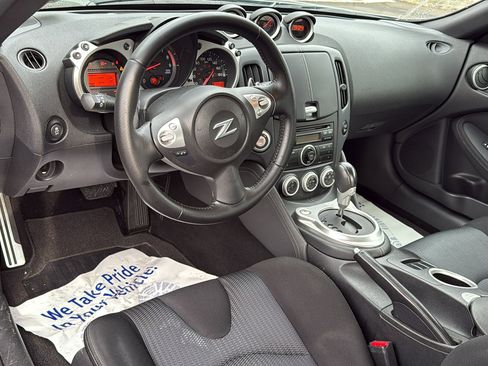 Used 2013 Nissan 370Z image 5
