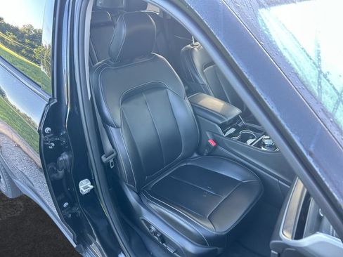 Used 2023 Jeep Grand Cherokee Limited w/ Black Appearance Package RWD image 31
