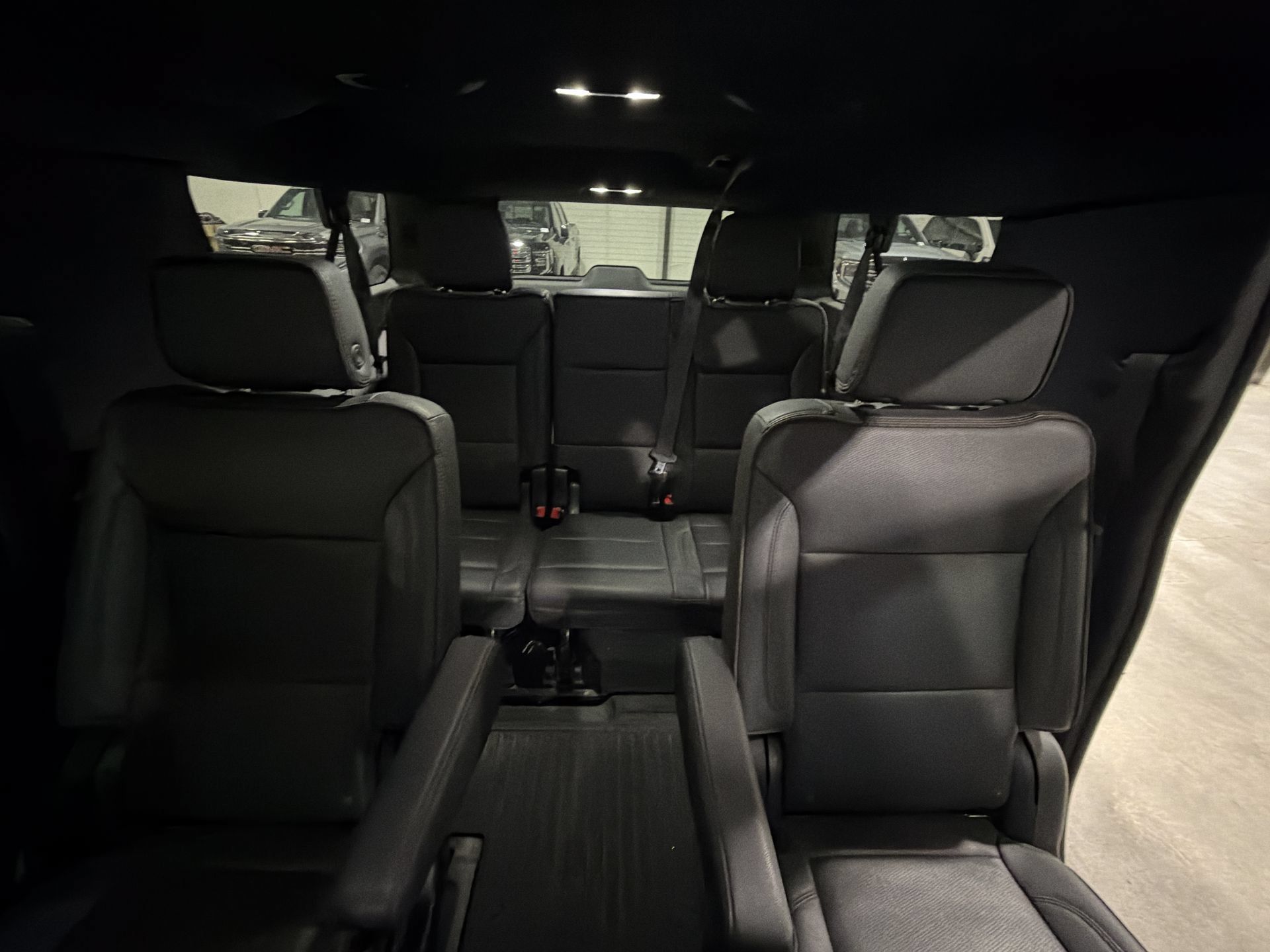 Used 2023 Chevrolet Suburban High Country AWD/4WD image 36