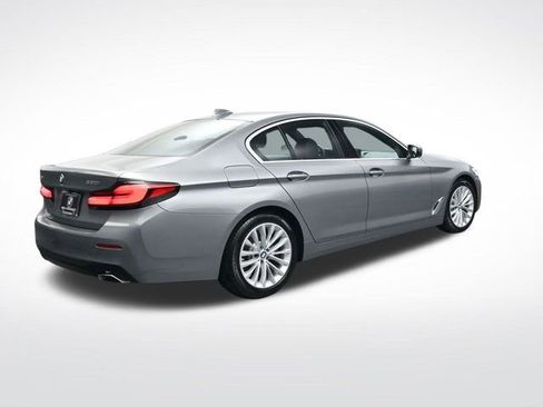 Used 2023 BMW 530i xDrive image 4
