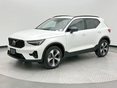 New 2026 Volvo XC40 B5 Plus w/ Protection Package Premier
