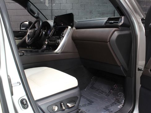 Used 2023 Lexus LX 600 4WD w/ Appearance Package image 45