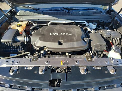 Used 2018 Chevrolet Colorado ZR2 image 23