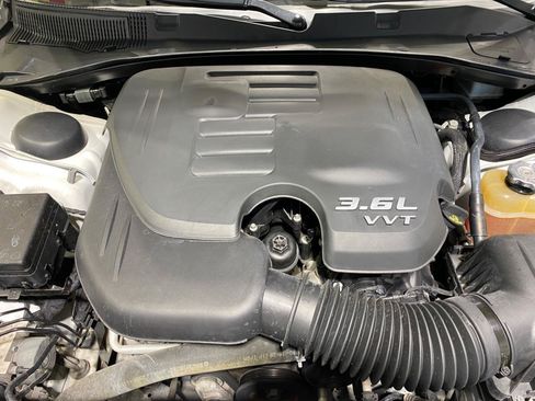 Used 2019 Dodge Charger SXT AWD/4WD image 21
