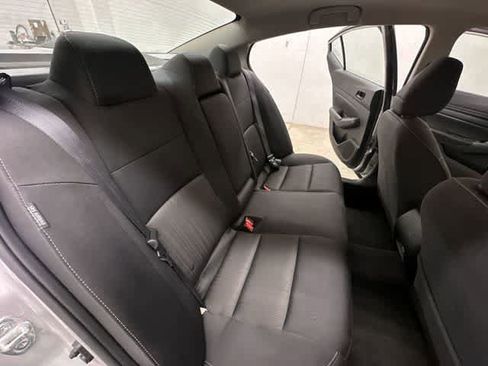 Used 2024 Nissan Altima 2.5 SV FWD image 20