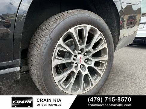 Used 2026 GMC Yukon Denali w/ Sun & Power Step Package AWD/4WD image 28
