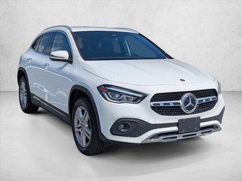 Used 2022 Mercedes-Benz GLA 250 4MATIC w/ Premium Package Lite image 3