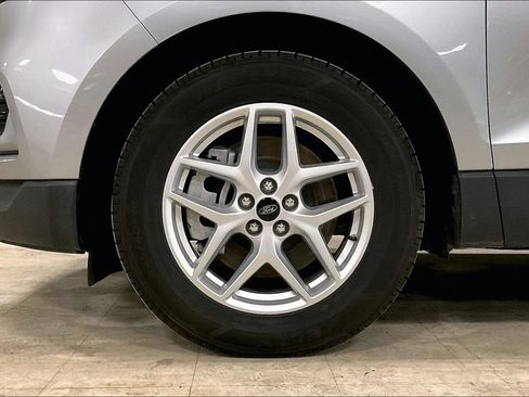 Certified 2024 Ford Edge SEL AWD/4WD image 9