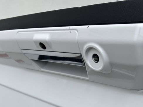 Used 2023 Ford F150 Lariat w/ FX4 Off-Road Package image 5