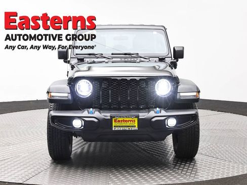 Used 2023 Jeep Wrangler Unlimited w/ Cold Weather Group AWD/4WD image 2
