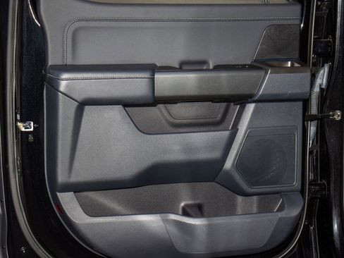 Used 2022 Ford F150 XLT w/ Equipment Group 302A High image 11