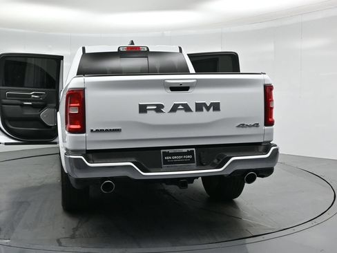 Used 2025 RAM 1500 Laramie AWD/4WD image 35
