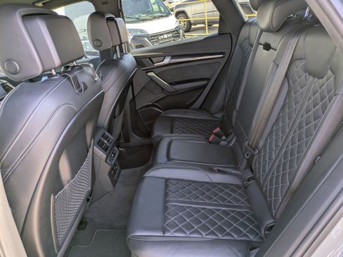 Used 2021 Audi SQ5 Premium Plus w/ Premium Plus Package image 11