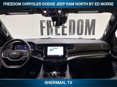 Used 2024 Jeep Wagoneer Series II AWD/4WD image 12