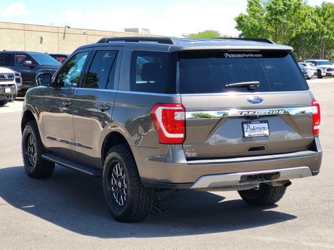 Used 2019 Ford Expedition XLT w/ Equipment Group 201A AWD/4WD image 3