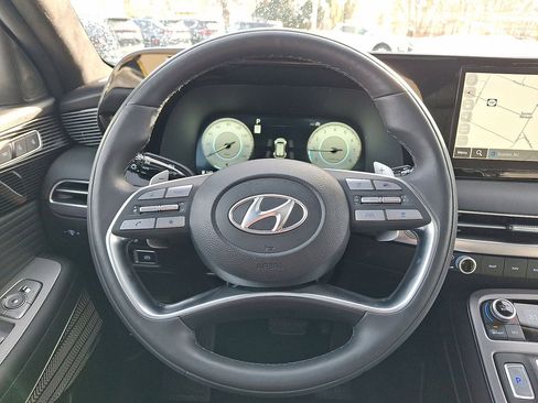 Used 2024 Hyundai Palisade Calligraphy image 16