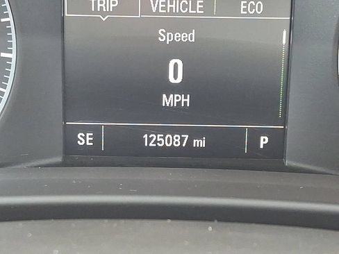 Used 2017 GMC Acadia SLE FWD image 5