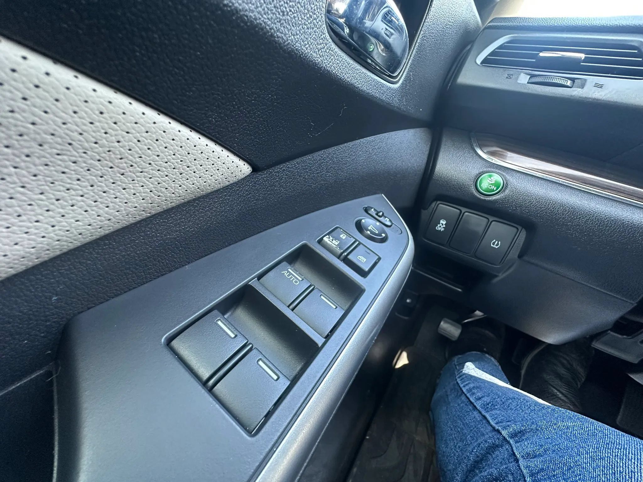 Used 2016 Honda CR-V EX-L image 34