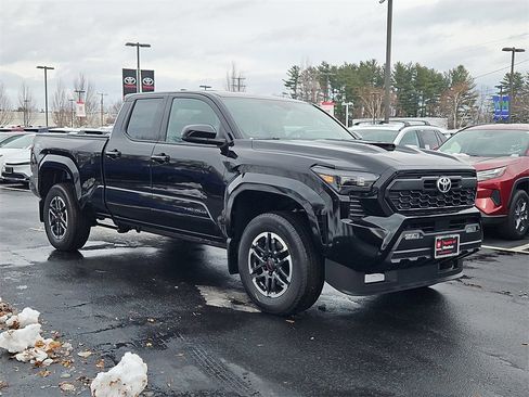 New 2025 Toyota Tacoma TRD Sport image 3