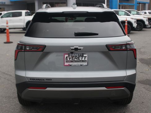 New 2026 Chevrolet Equinox LT w/ Convenience Package II image 6