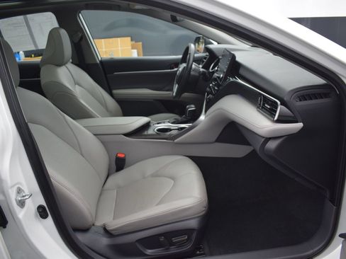 Used 2023 Toyota Camry XLE w/ Protection Package (Q2) (TMS) AWD/4WD image 10