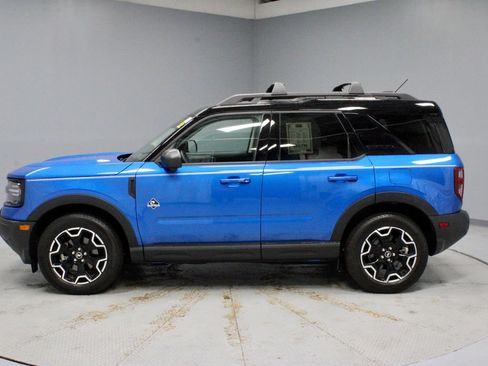 Certified 2025 Ford Bronco Sport Outer Banks w/ Outer Banks Tech Package+ AWD/4WD image 9