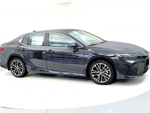 New 2026 Toyota Camry XLE image 7