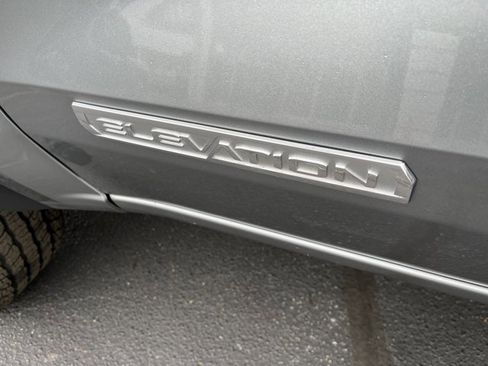 Used 2025 GMC Canyon Elevation w/ Convenience Package image 33