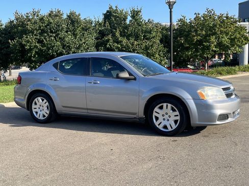 Used 2013 Dodge Avenger SE image 5