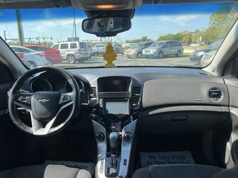 Used 2014 Chevrolet Cruze LT image 13