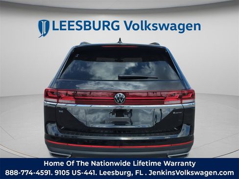 Used 2025 Volkswagen Atlas SE image 7