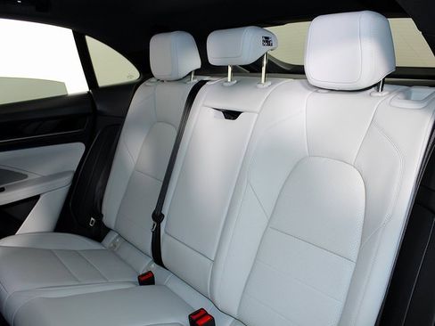 New 2025 Porsche Macan 4S Electric image 24