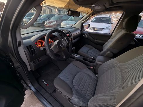 Used 2006 Nissan Frontier NISMO w/ (J01) Sunroof Pkg image 22