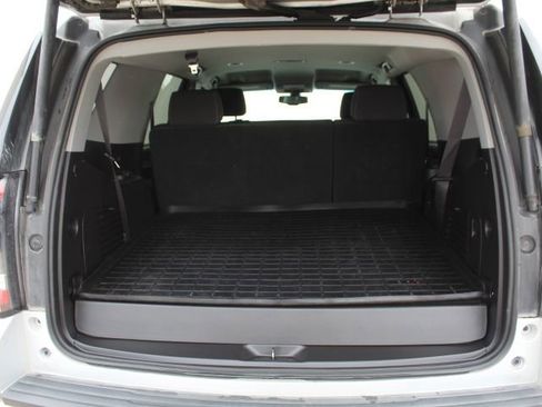 Used 2017 GMC Yukon SLE w/ SLE Value Package image 14