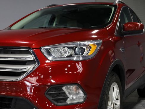 Used 2018 Ford Escape SEL w/ Ford Safe & Smart Package AWD/4WD image 34