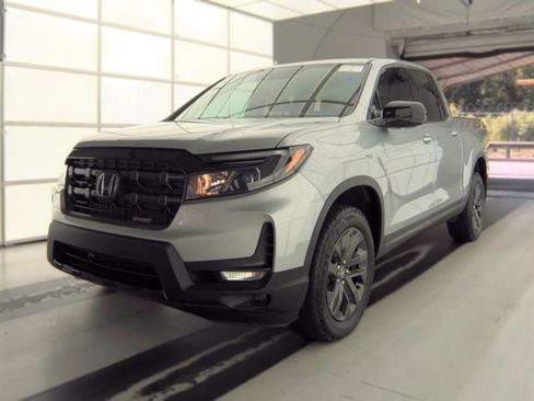 Used 2025 Honda Ridgeline Sport image 1