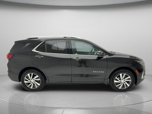 Used 2024 Chevrolet Equinox Premier AWD/4WD image 4