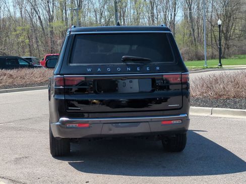 Used 2022 Jeep Wagoneer Series II AWD/4WD image 7