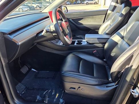 Used 2021 Tesla Model Y Long Range image 8