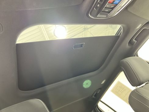 Used 2024 Jeep Grand Cherokee L Laredo w/ Luxury Tech Group I image 21