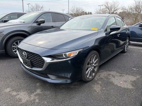 Used 2021 MAZDA MAZDA3 s image 3