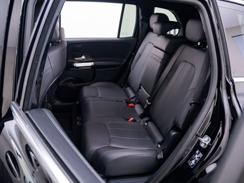 Used 2026 Mercedes-Benz GLB 250 image 18