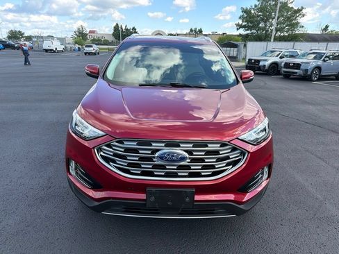 Used 2019 Ford Edge Titanium w/ Cold Weather Package FWD image 2