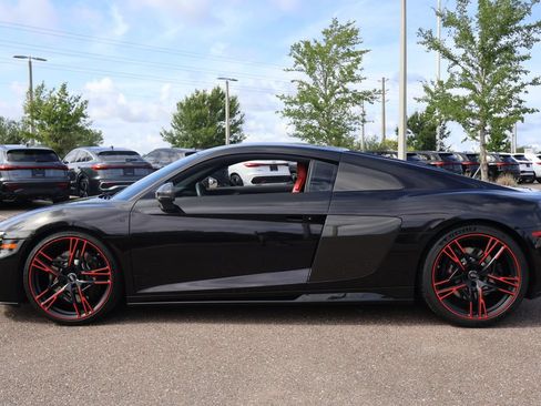 Used 2021 Audi R8 V10 RWD image 2
