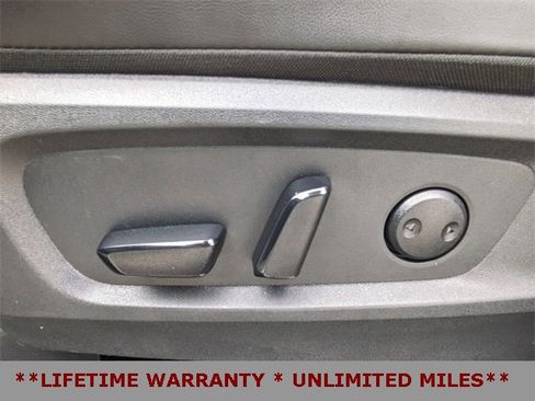 Used 2025 Nissan Pathfinder Platinum w/ Cargo Package image 24