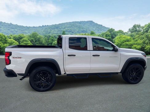 Used 2025 Chevrolet Colorado Trail Boss AWD/4WD image 20