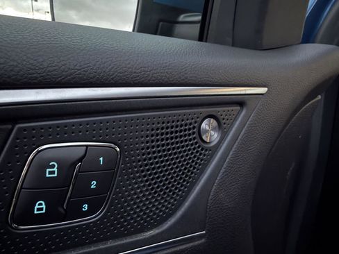 Used 2019 Ford Edge ST w/ Convenience Package image 27