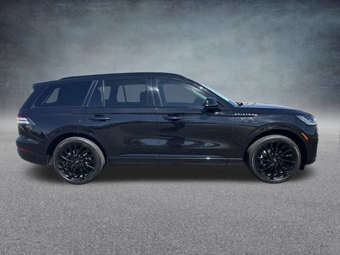 Used 2025 Lincoln Aviator Reserve w/ Equipment Group 201A AWD/4WD image 2